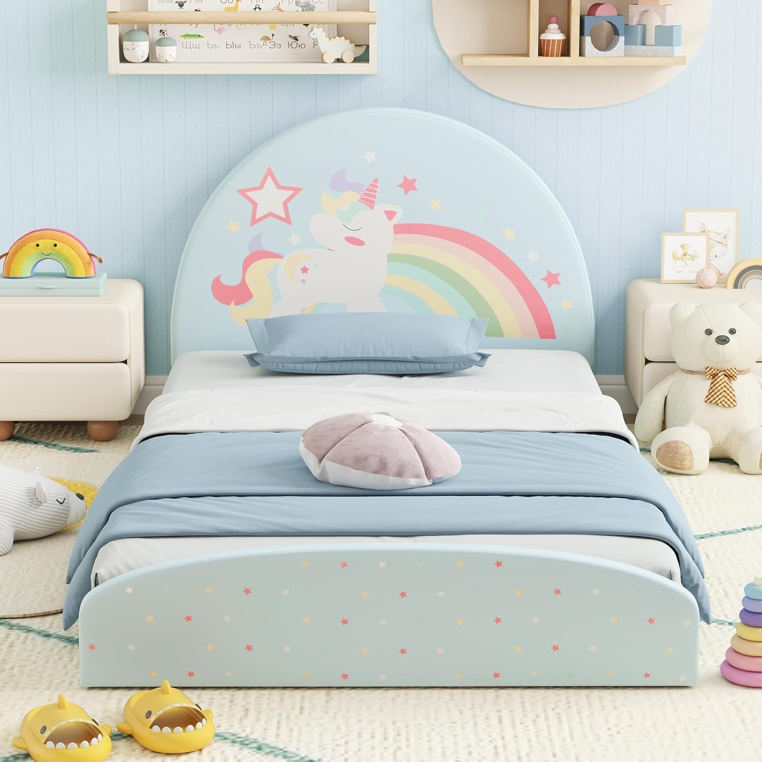 Floor-standing children's bed