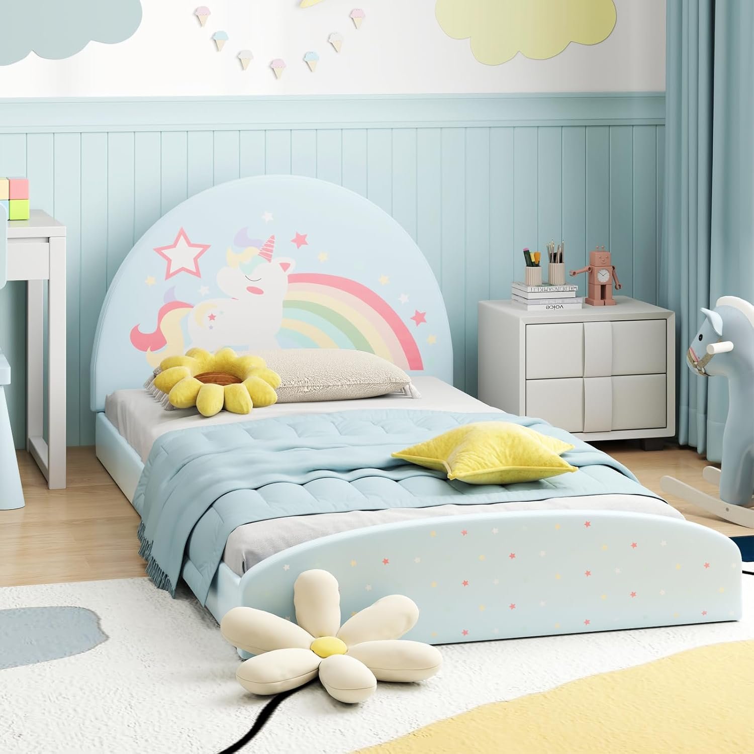 Floor-standing children's bed